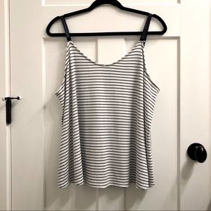 𝐍𝐚𝐯𝐲 𝐚𝐧𝐝 𝐖𝐡𝐢𝐭𝐞 𝐒𝐭𝐫𝐢𝐩𝐞𝐝 𝐓𝐨𝐫𝐫𝐢𝐝 𝐓𝐚𝐧𝐤 𝐓𝐨𝐩